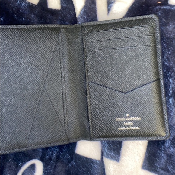 Louis Vuitton wallet - Picture 2 of 2
